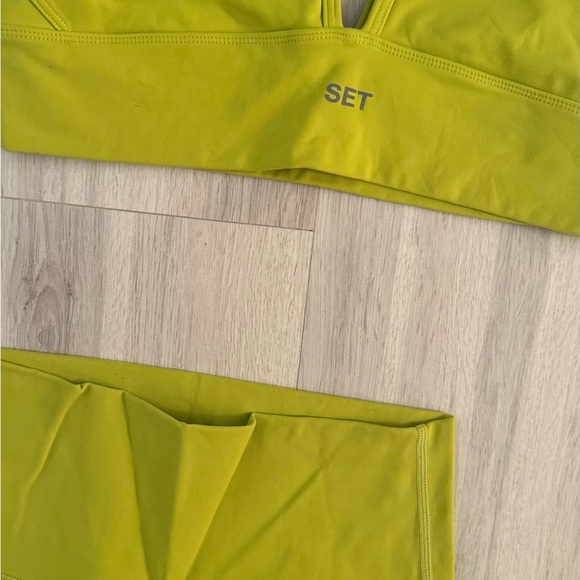 Set Active Set - Picture 2 of 4